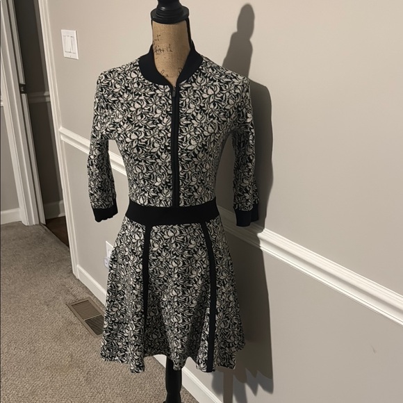 Paul & Joe Dresses & Skirts - Paul & Joe size small Black and Cream Floral Long Sleeve Dress